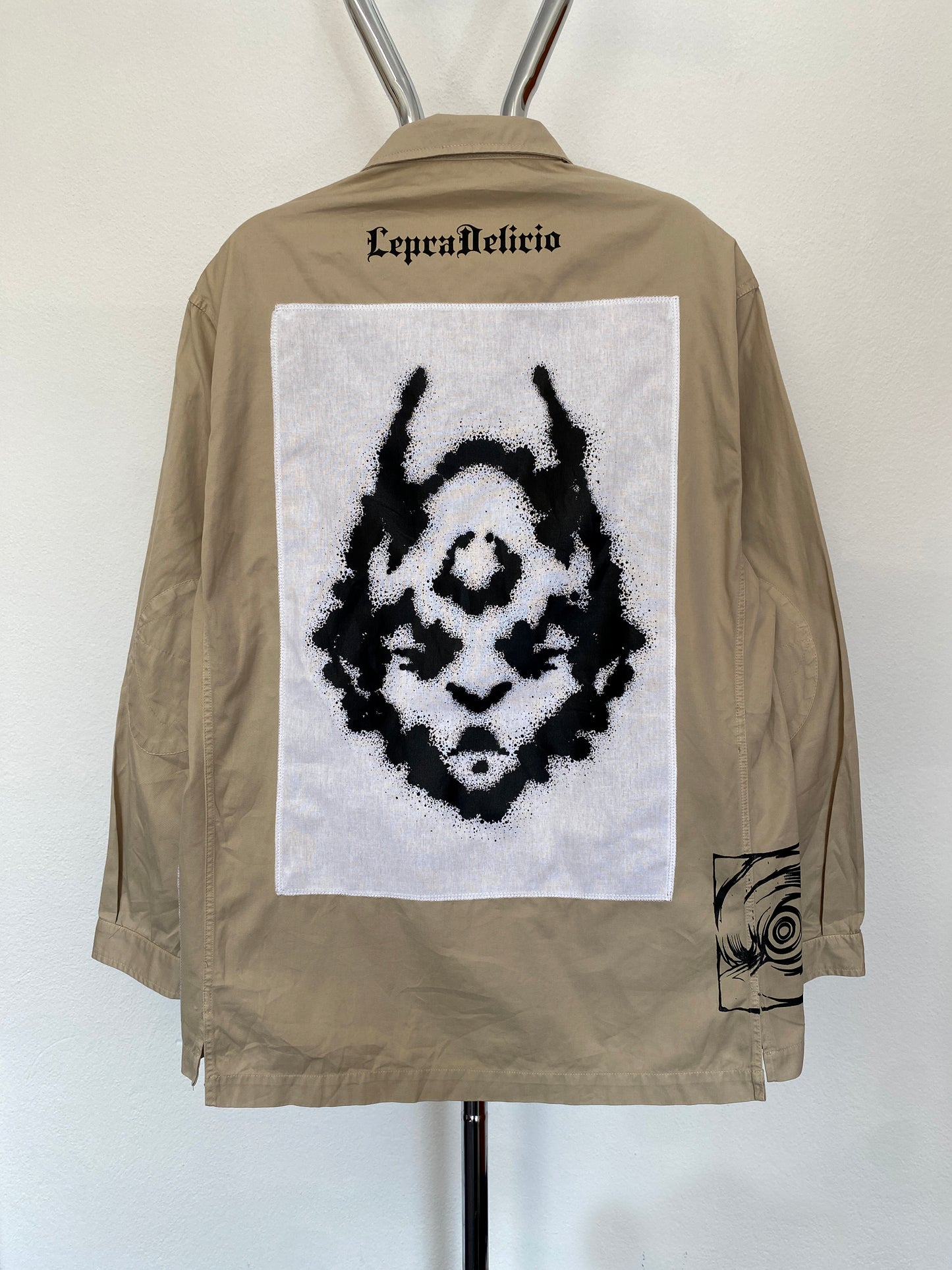 BEIGE LIGHT DEMON JACKET