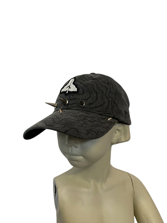 GRAY SPIKE LOGO CAP XI