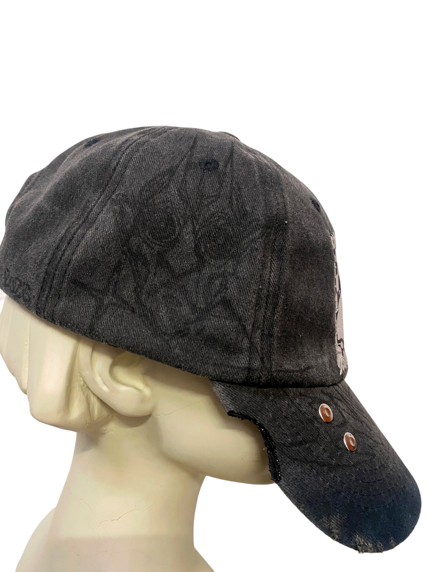 GRAY CRUST PATCH CAP II