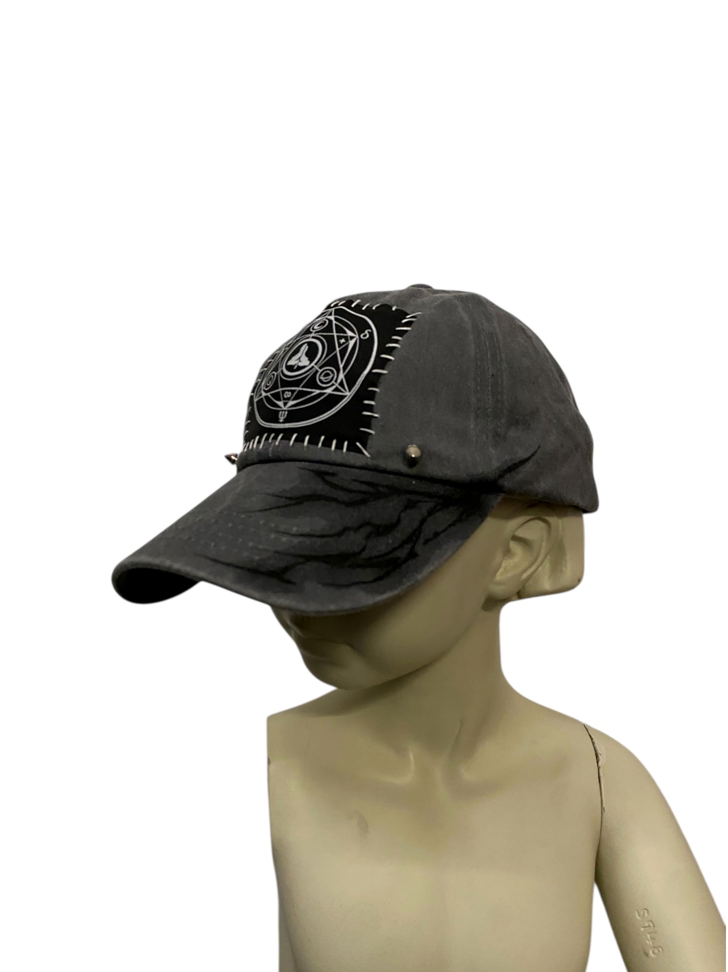 LIGHT GRAY CRUST LEPRAGRAM CAP II